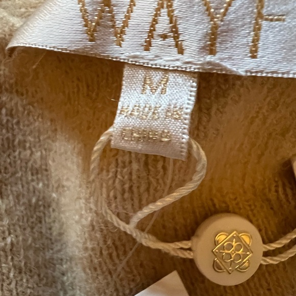 NWT Dave’s Side Tie Wrap Knit Cardigan Sweater Camel Beige V Neck Size M… - Picture 8 of 9